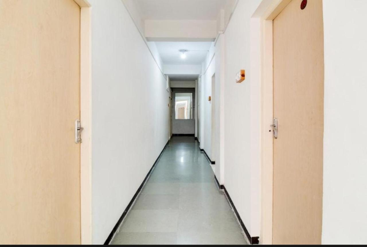 Hotel Rahi นาสิก ภายนอก รูปภาพ