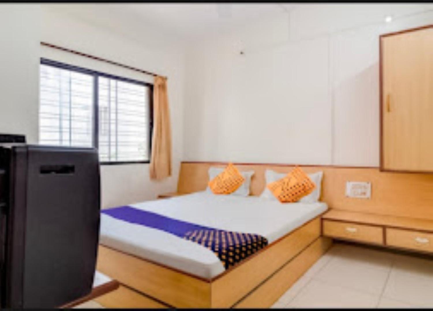 Hotel Rahi นาสิก ภายนอก รูปภาพ