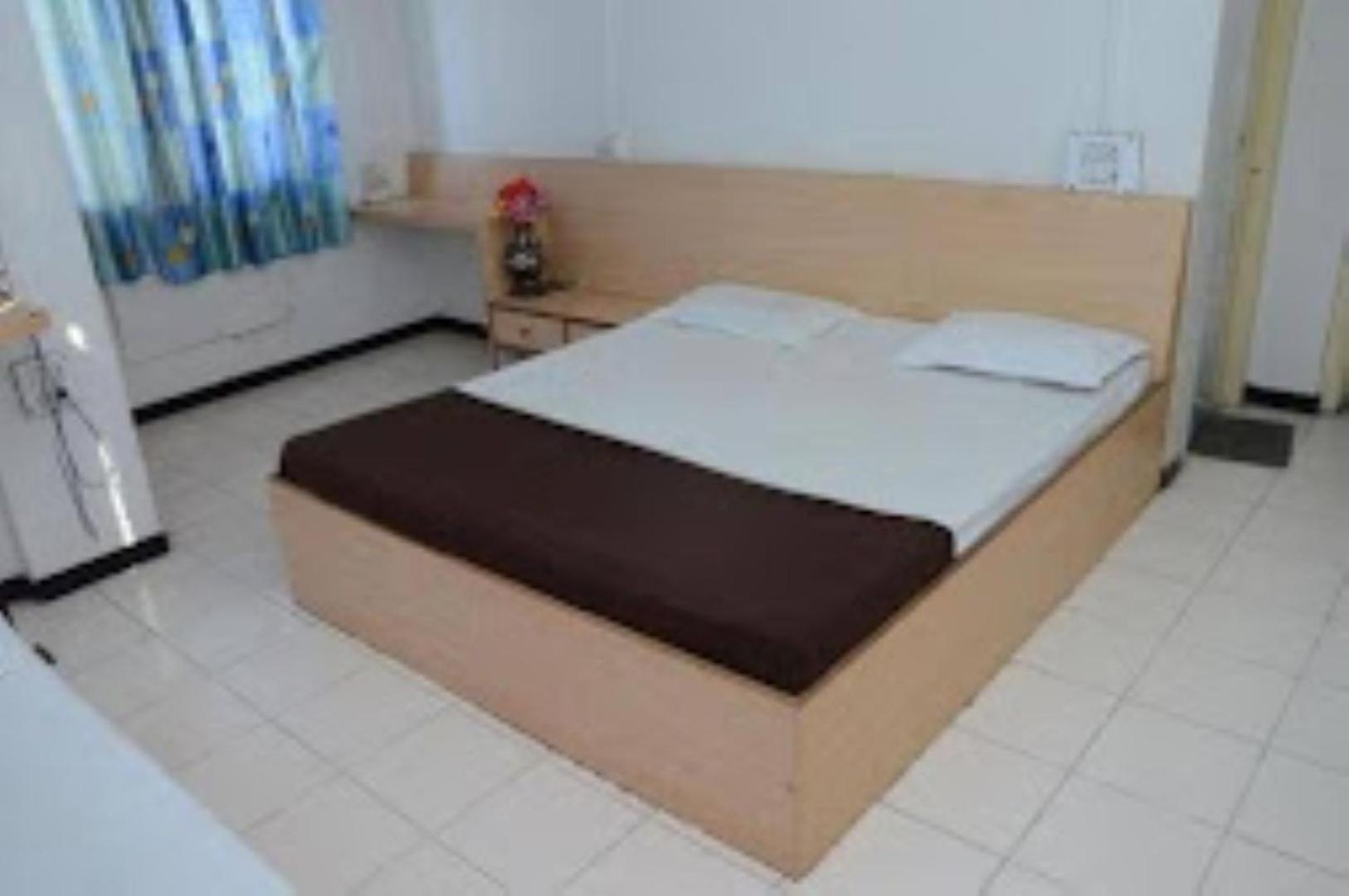 Hotel Rahi นาสิก ภายนอก รูปภาพ